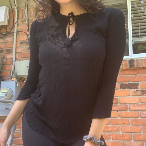 Karen Kane Black Flowy Blouse w Tassles 🖤 - Picture 2 of 7